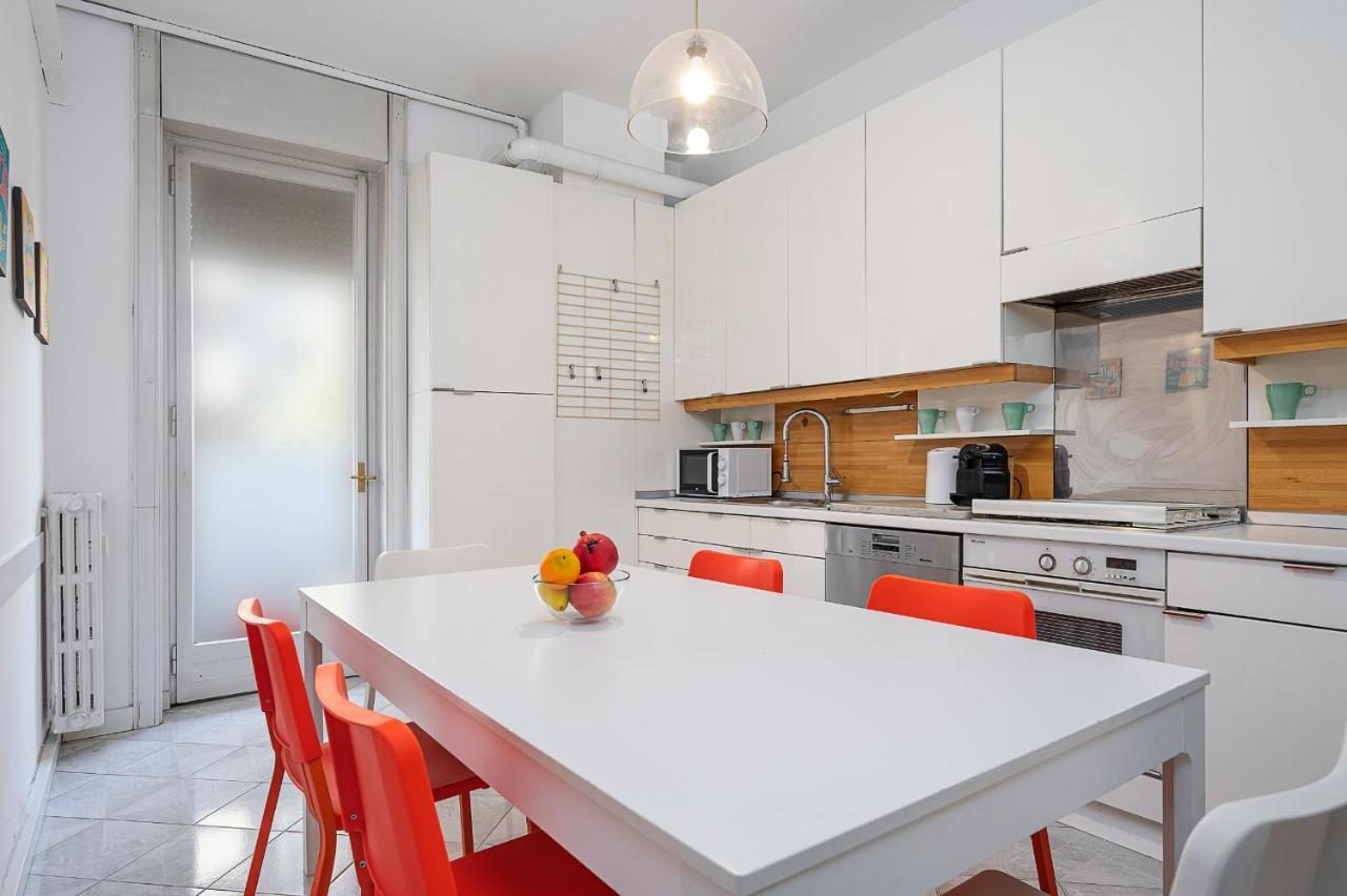 Hemeras Boutique Homes - Design Home In Canals District Milan Bagian luar foto